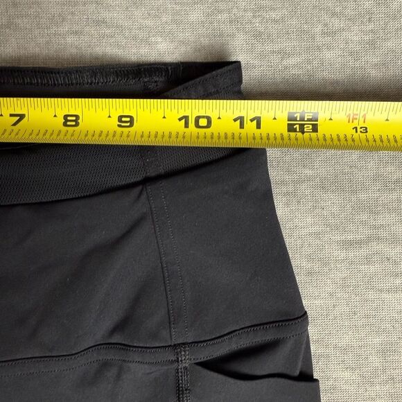 Lululemon Women's Size 4 Femme Force Super High Rise Short 8" Black - Picture 4 of 5